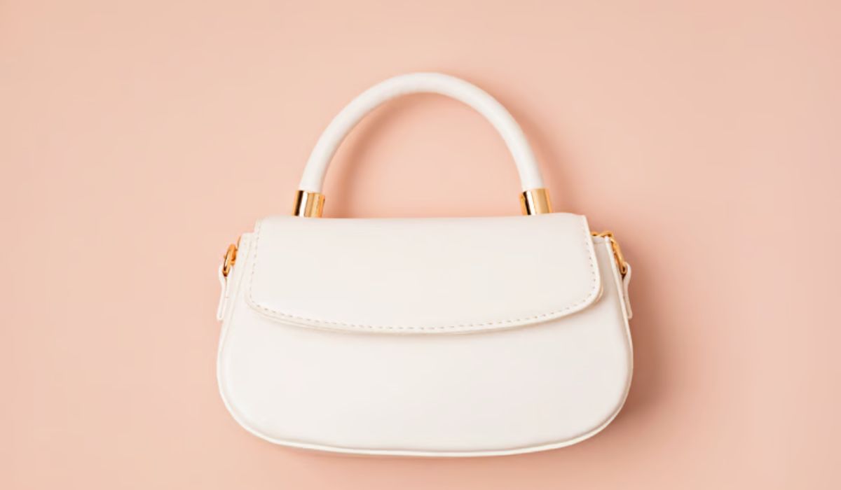 Comment reconnaître un vrai Lady Dior ?
