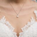 Quel collier choisir pour ton mariage sans surcharger ta tenue ?